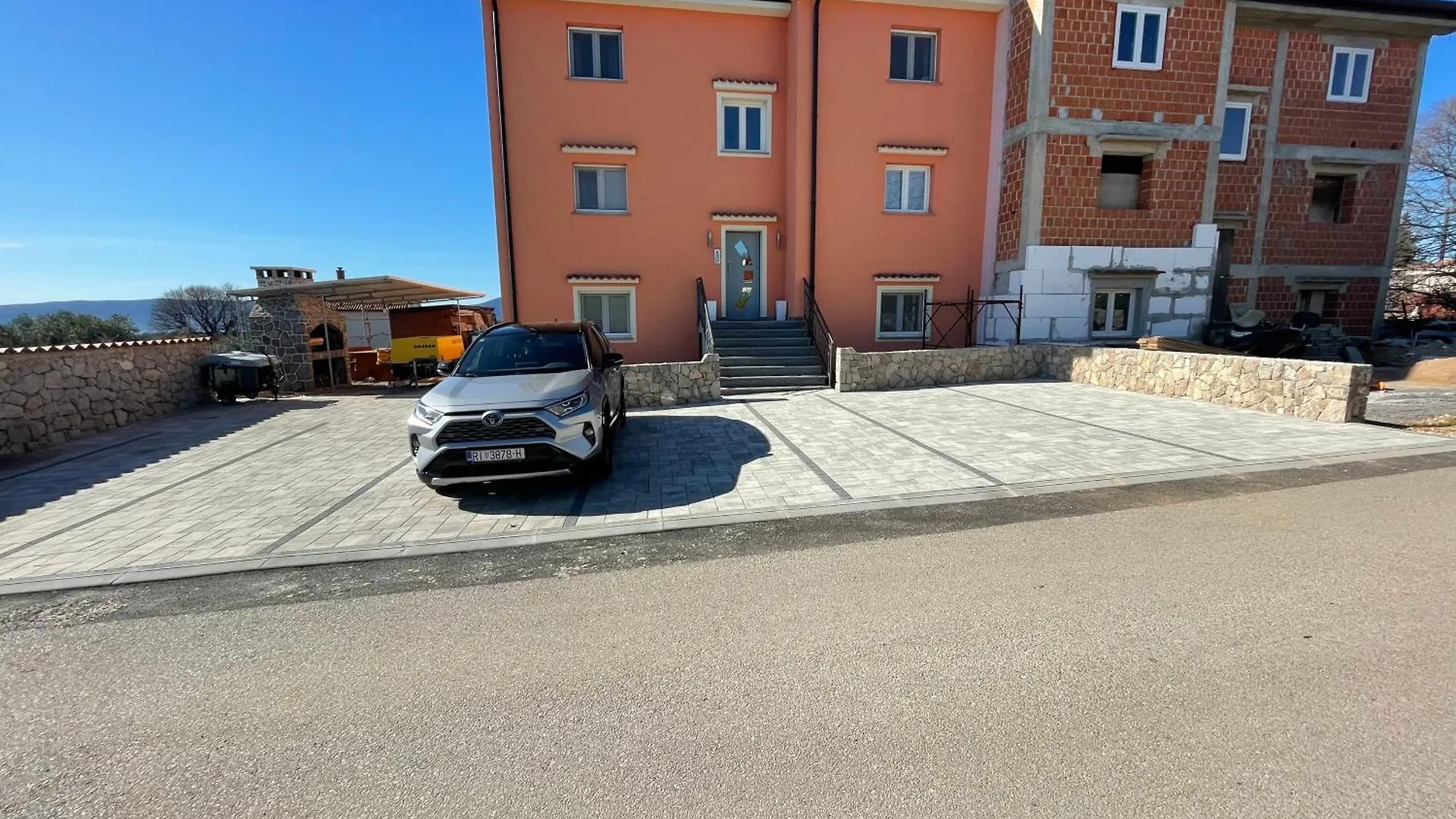 Gallery Apartment In Skrbcici contacts